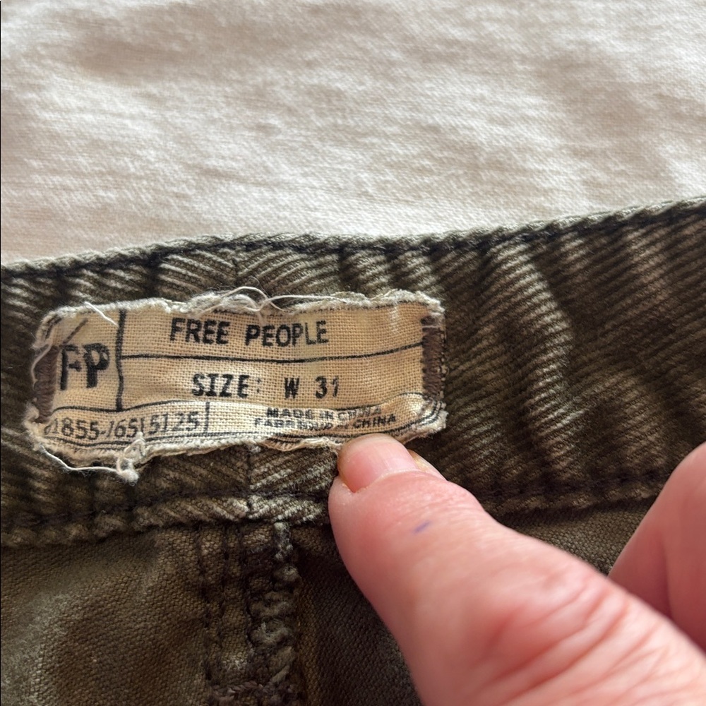 Free People Skinny Corduroy Jeans in Black Olive Distressed Acid Wash Size 31 - Picture 5 of 5